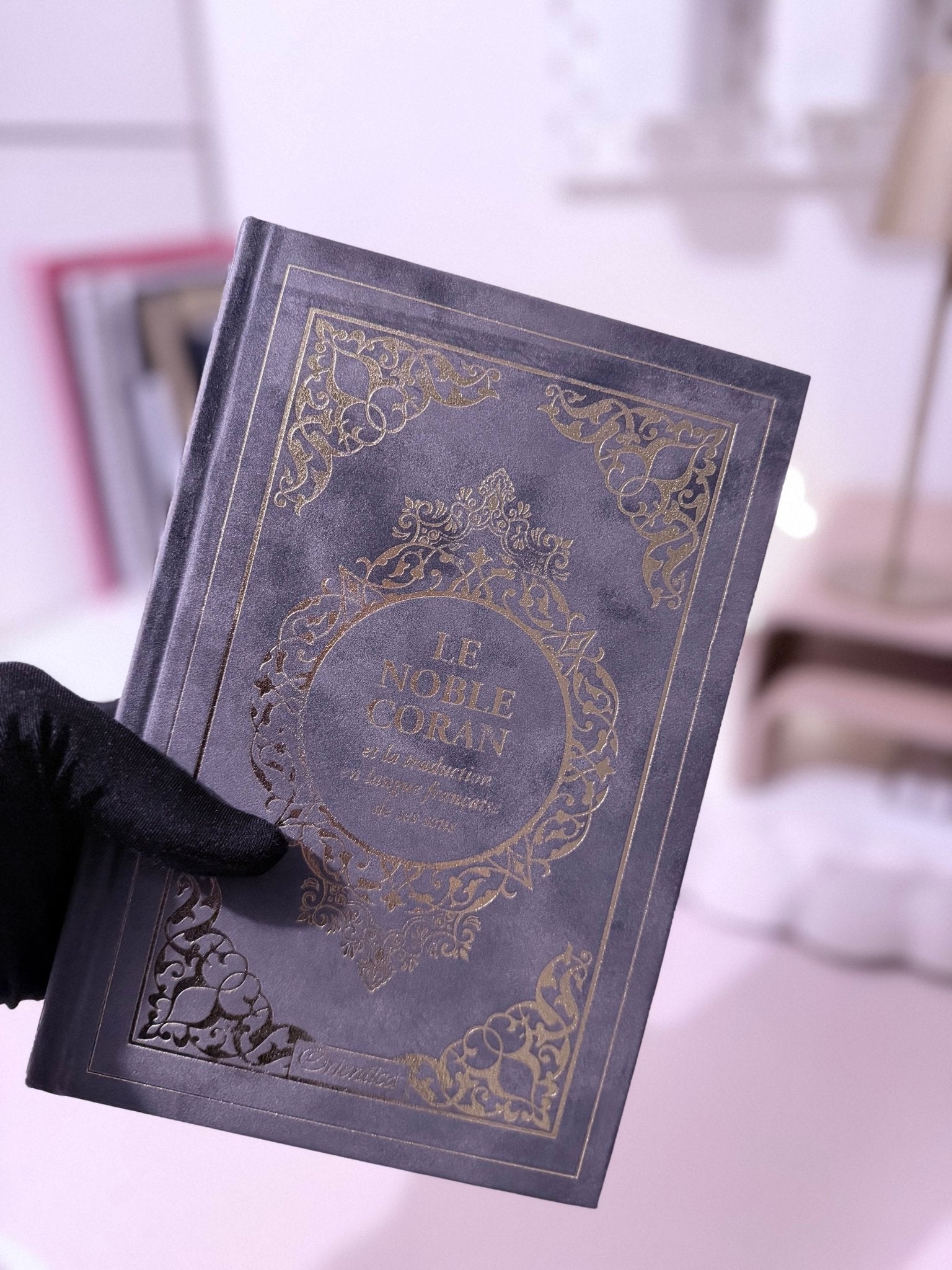 coran gris couverture en daim  arabe et français